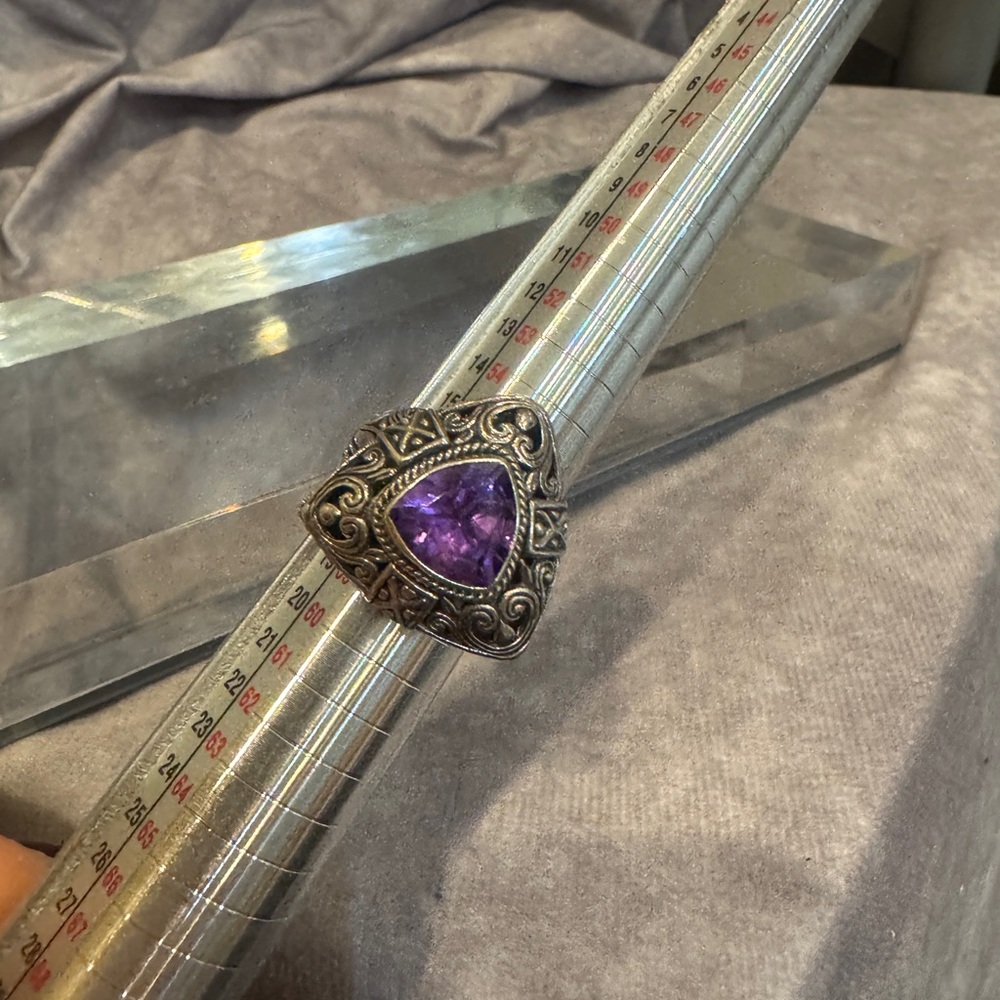 Elegant‎ Bali Cowi Indonesia  925 Sterling Silver Ring Purple Gemstone Size 8